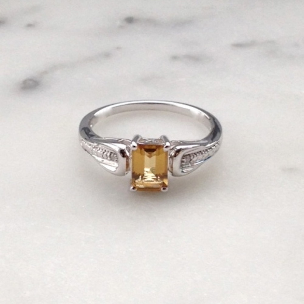 Genuine Diamond Whiskey Quartz Ring